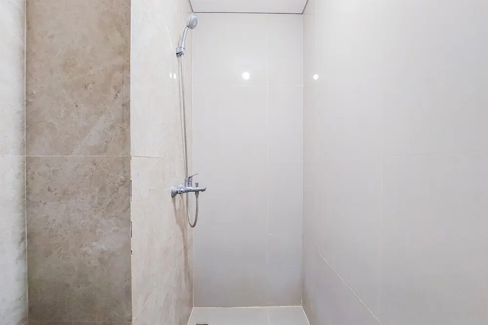 Южный Тангеранг: Modern Look And Cozy Studio At Transpark Bintaro Apartment