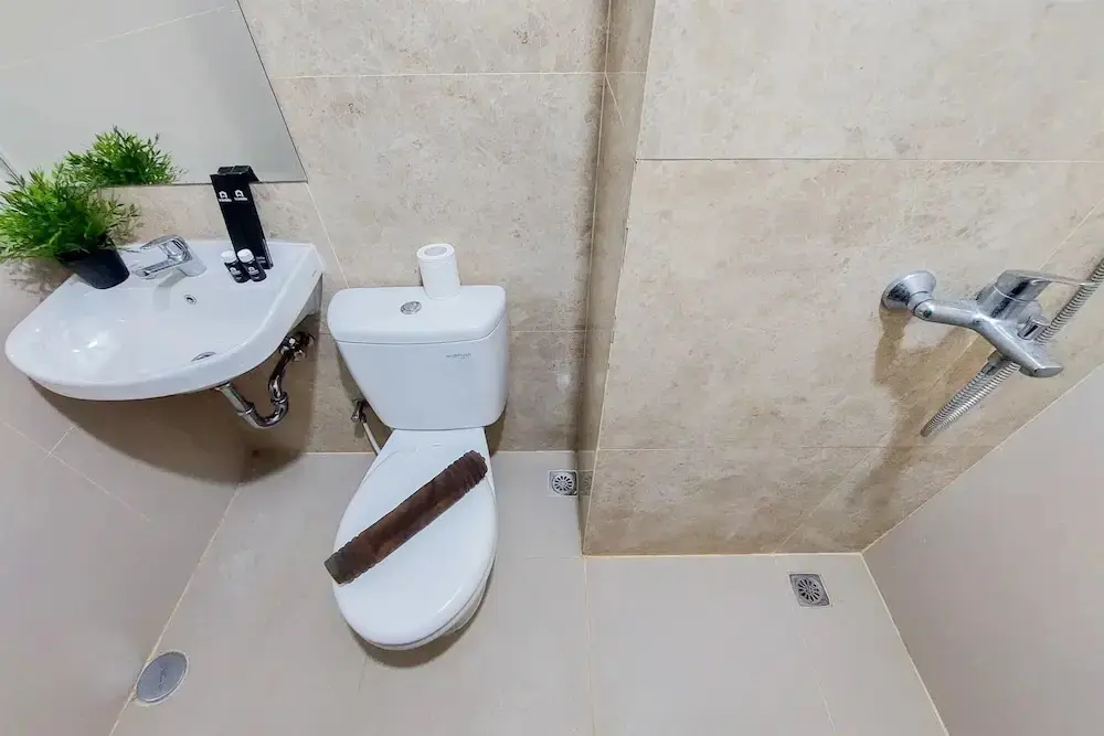 Южный Тангеранг: Modern Look And Cozy Studio At Transpark Bintaro Apartment
