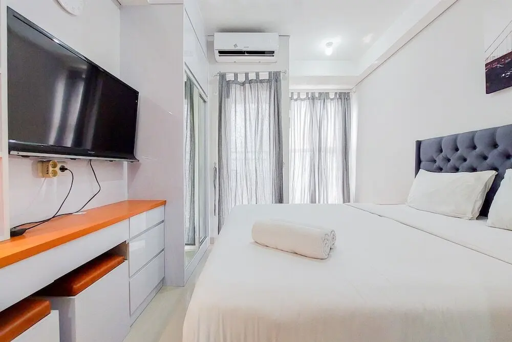 Южный Тангеранг: Modern Look And Cozy Studio At Transpark Bintaro Apartment