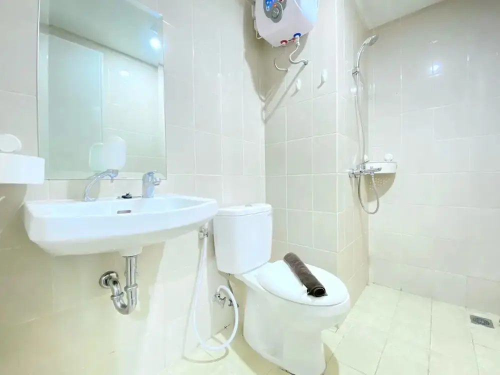 Бандунг: Spacious And Minimalist 2Br Apartment At Parahyangan Residence