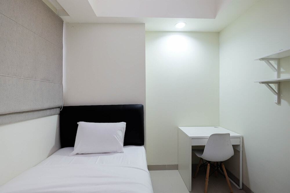 Депок: Combined 3Br Apartment Without Living Room At Evenciio Margonda