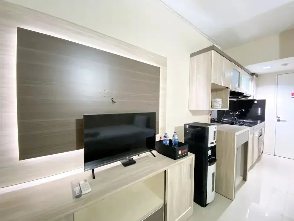 Караванг: Comfortable Studio Apartment For 1 Pax Grand Sentraland Karawang