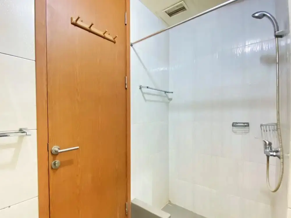 Бандунг: Warm And Cozy Studio At Dago Suites Apartment