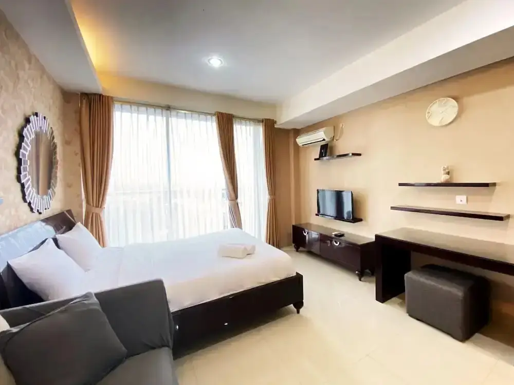Бандунг: Warm And Cozy Studio At Dago Suites Apartment