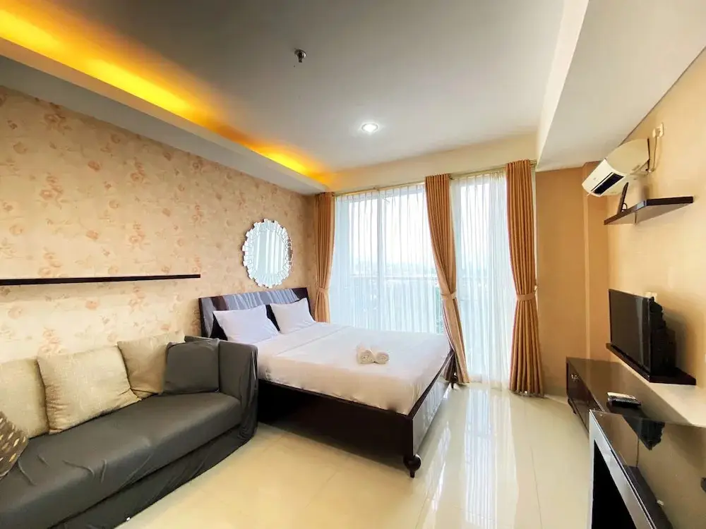 Бандунг: Warm And Cozy Studio At Dago Suites Apartment