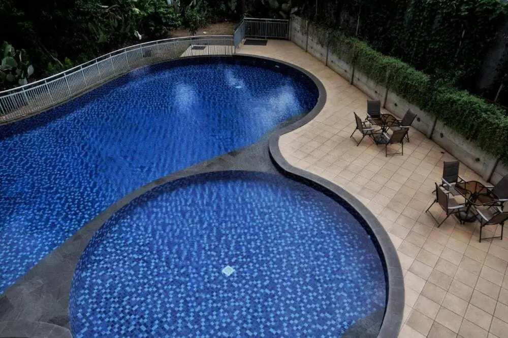 Бандунг: Warm And Cozy Studio At Dago Suites Apartment