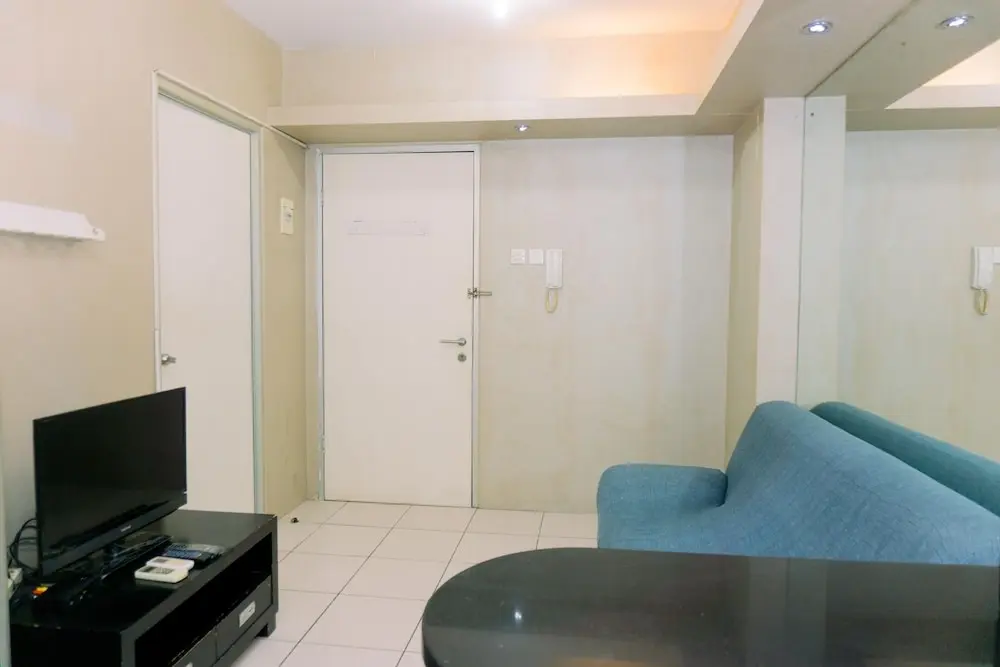 Джакарта: Modern Look And Comfortable 2Br Green Bay Pluit Apartment