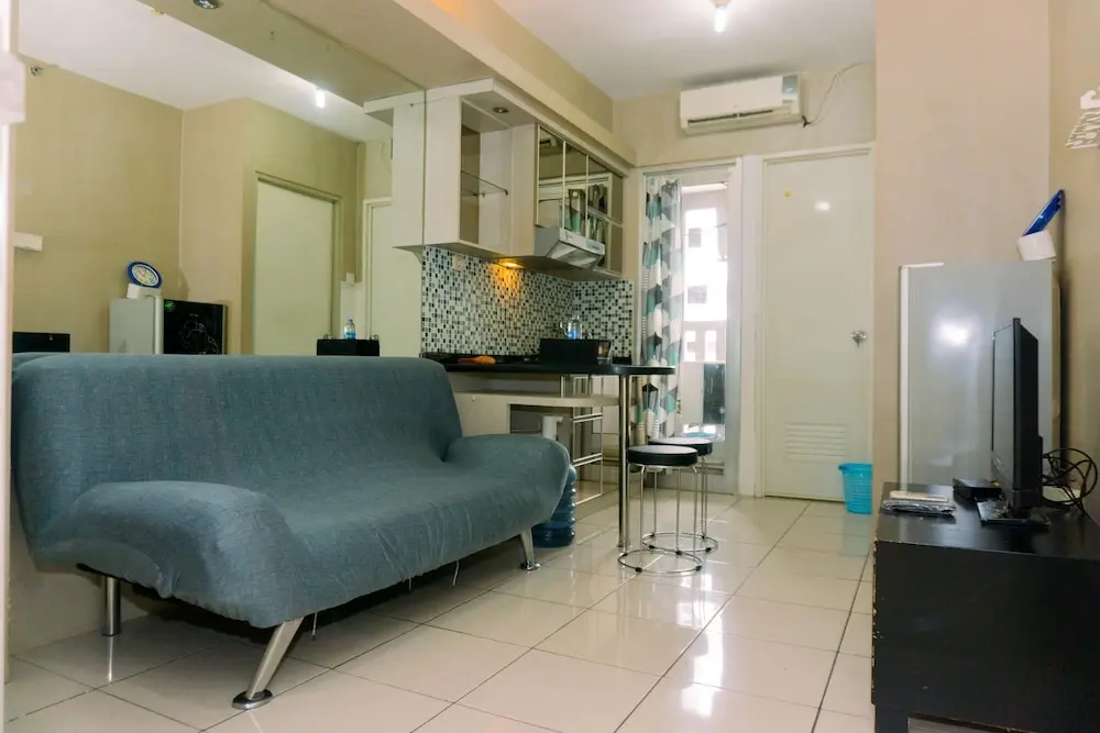 Джакарта: Modern Look And Comfortable 2Br Green Bay Pluit Apartment