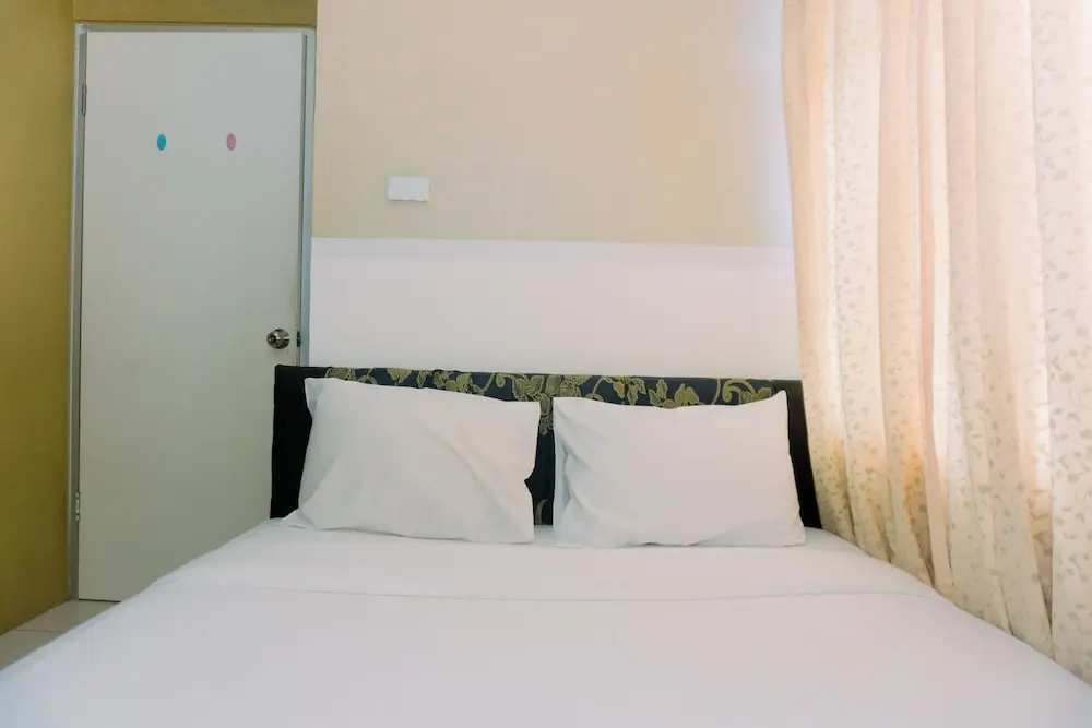 Джакарта: Modern Look And Comfortable 2Br Green Bay Pluit Apartment