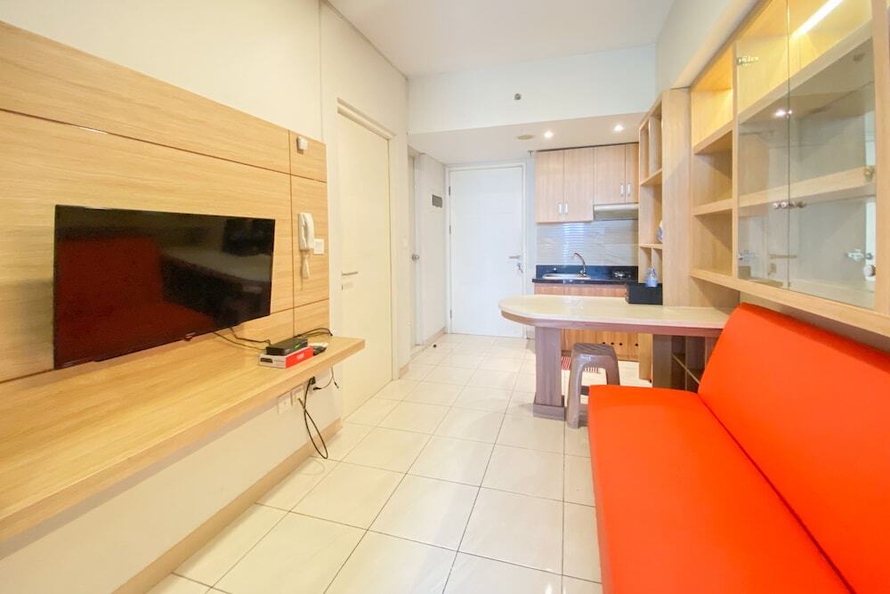 Бекаси: Best Homey And Nice 2Br At Springalake Summarecon Bekasi Apartment