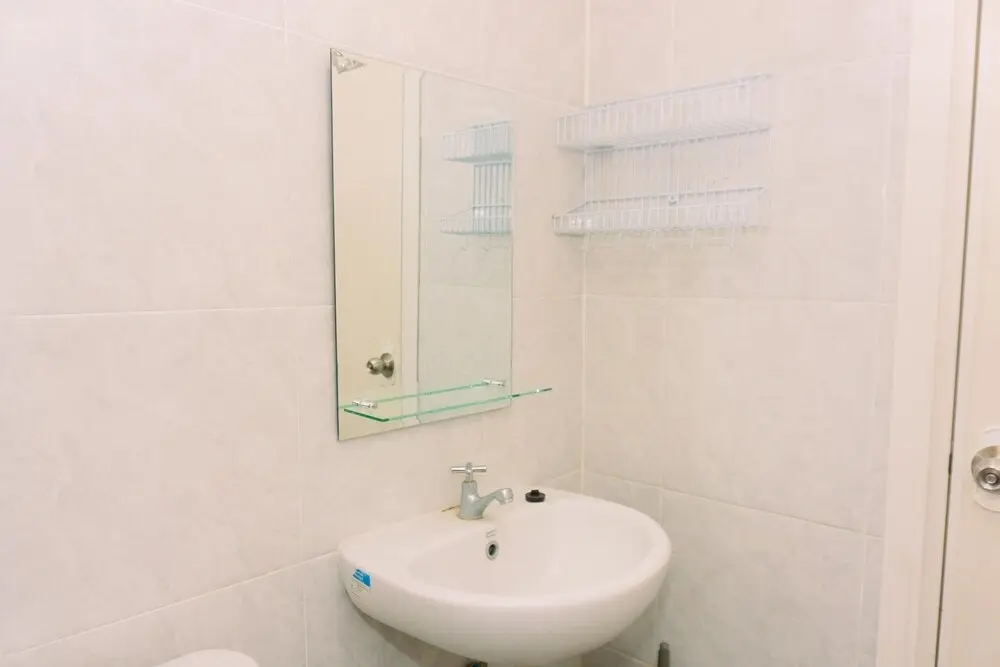 Южный Тангеранг: Homey With Modern Style 2Br Parkland Avenue Apartment