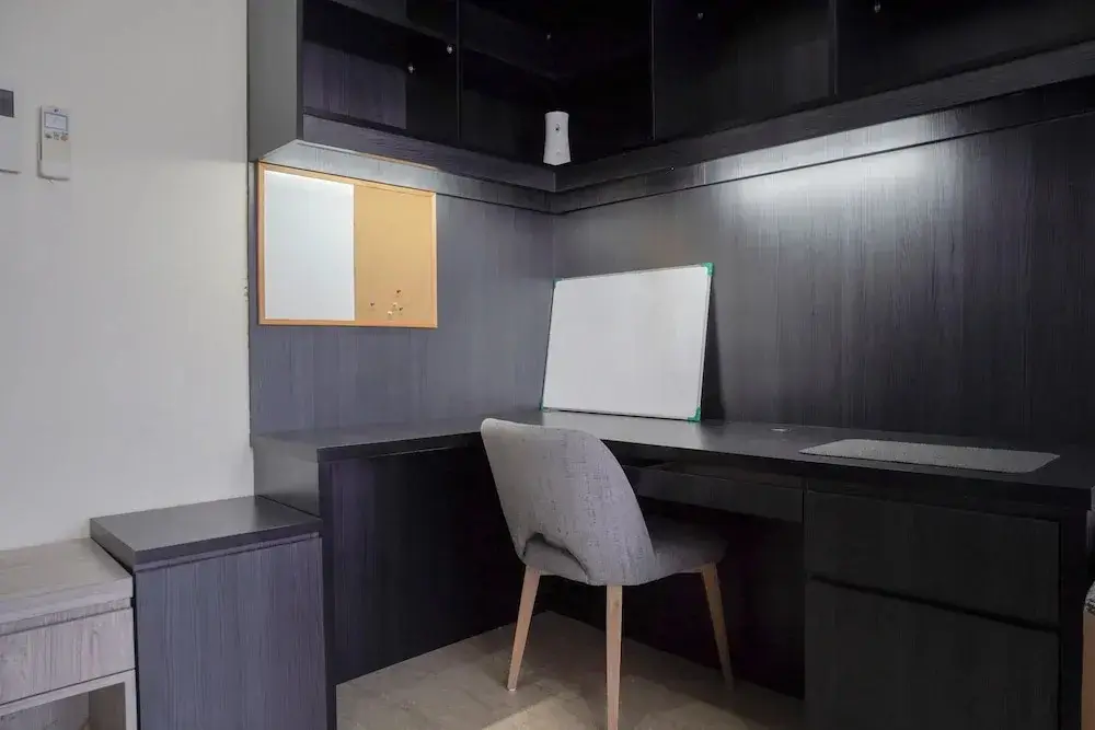 Джакарта: Elegant And Comfy 2Br With Private Lift At Menteng Park Apartment