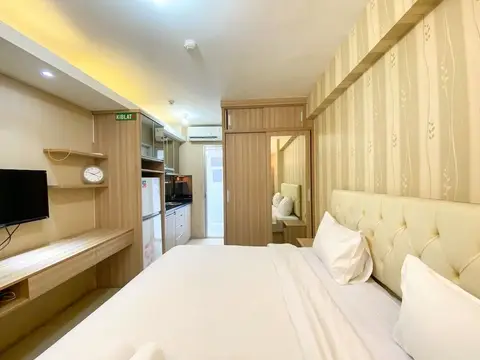 Cozy And Comfy Studio At Bassura City Apartment — фото 1