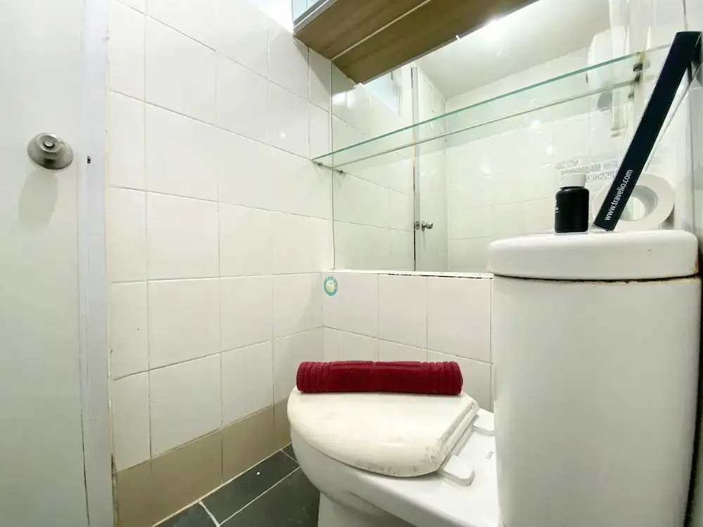 Джакарта: Cozy And Comfy Studio At Bassura City Apartment