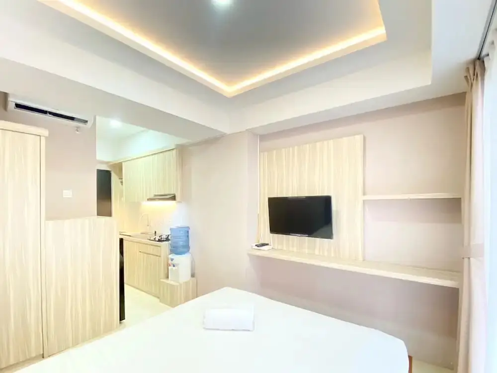 Бандунг: Homey Studio Room At Grand Asia Afrika Apartment