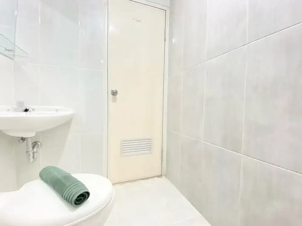 Бандунг: Spacious 2Br Apartment At Grand Asia Afrika