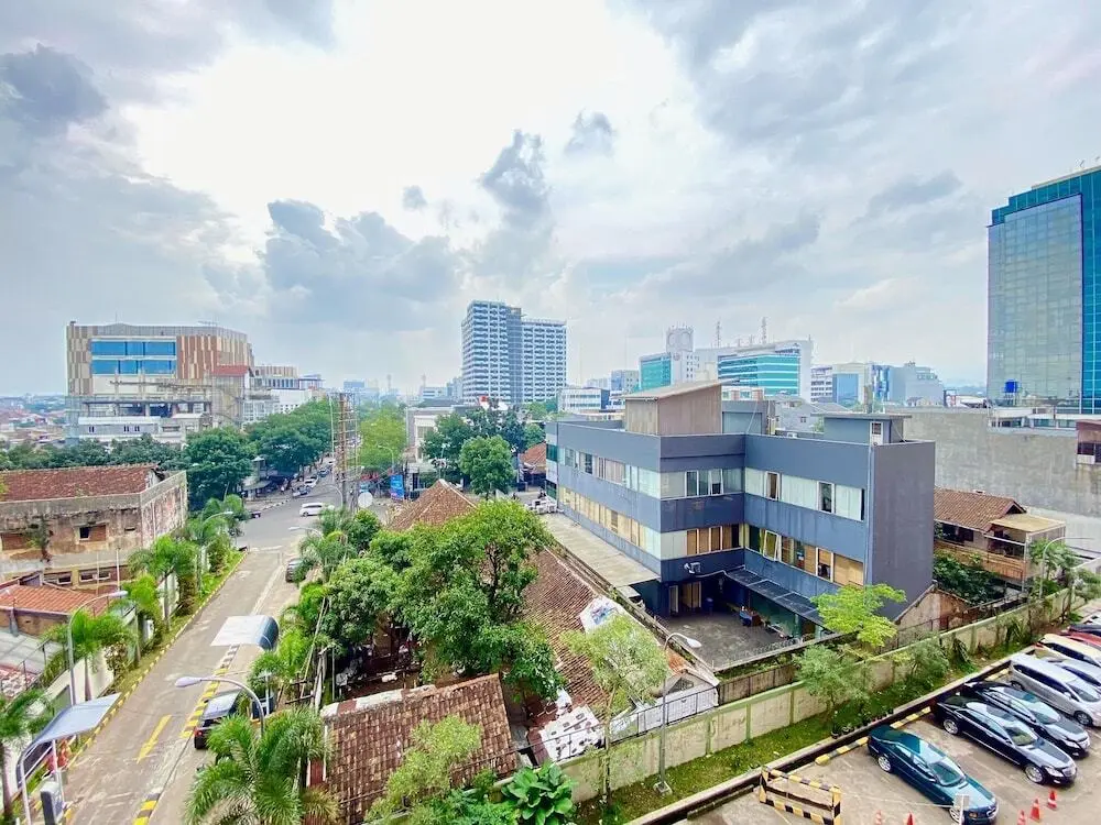Бандунг: Spacious 2Br Apartment At Grand Asia Afrika