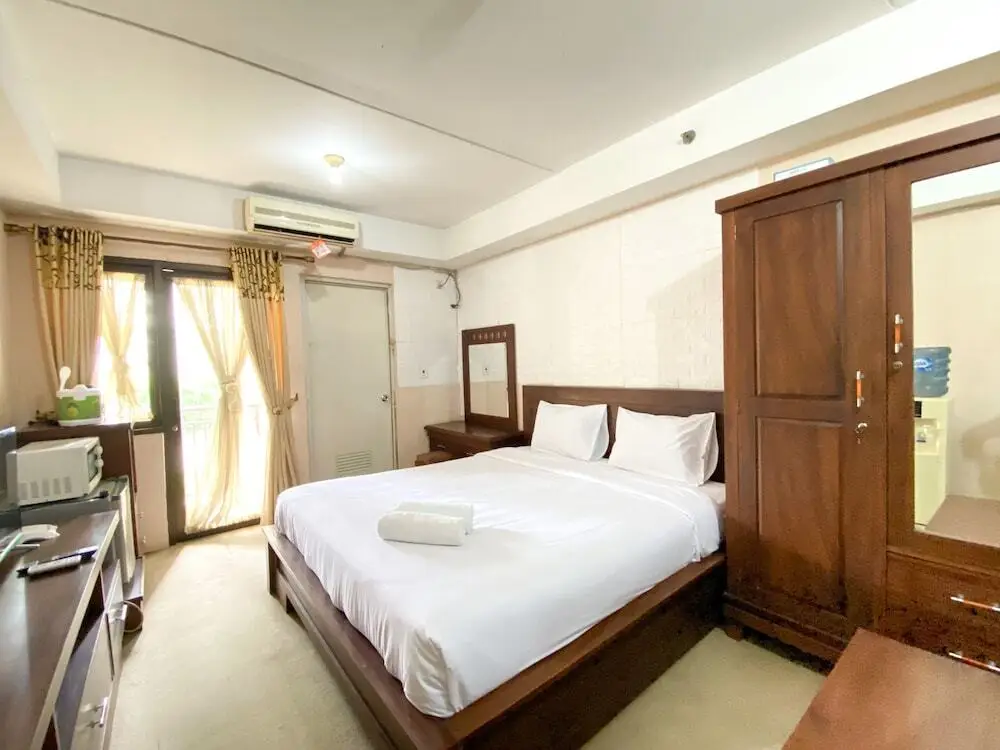 Чикаранг: Cozy Studio (No Kitchen) At 1St Floor Metropark Condominium Jabebeka Apartment