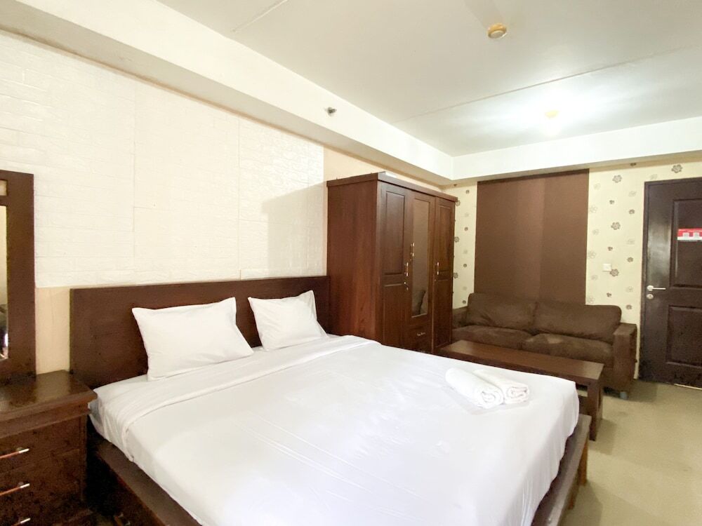 Чикаранг: Cozy Studio (No Kitchen) At 1St Floor Metropark Condominium Jabebeka Apartment