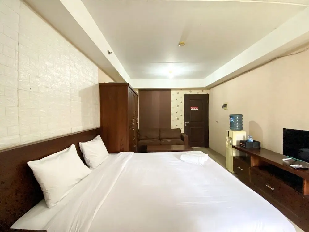 Чикаранг: Cozy Studio (No Kitchen) At 1St Floor Metropark Condominium Jabebeka Apartment