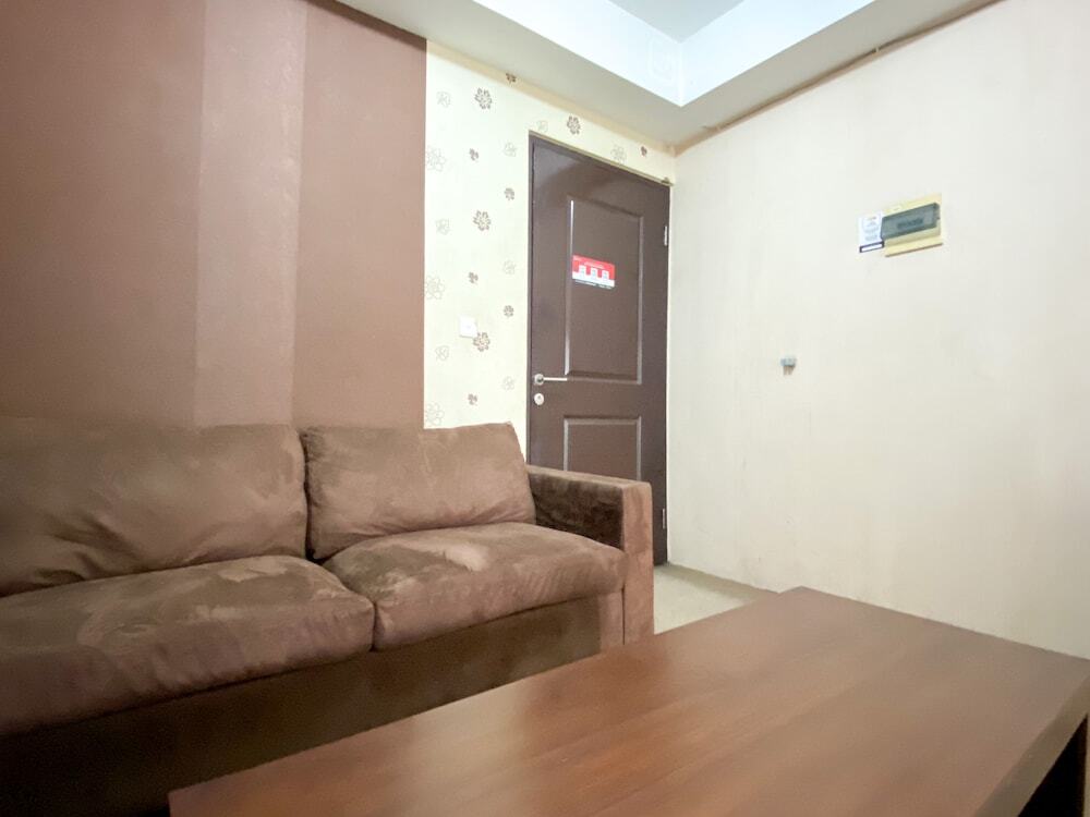 Чикаранг: Cozy Studio (No Kitchen) At 1St Floor Metropark Condominium Jabebeka Apartment