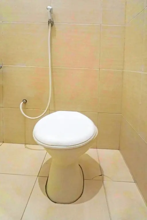 Бинаму: Collection O 91488 Hotel Lingkarsut Jeneponto Near Patung kuda, Jeneponto