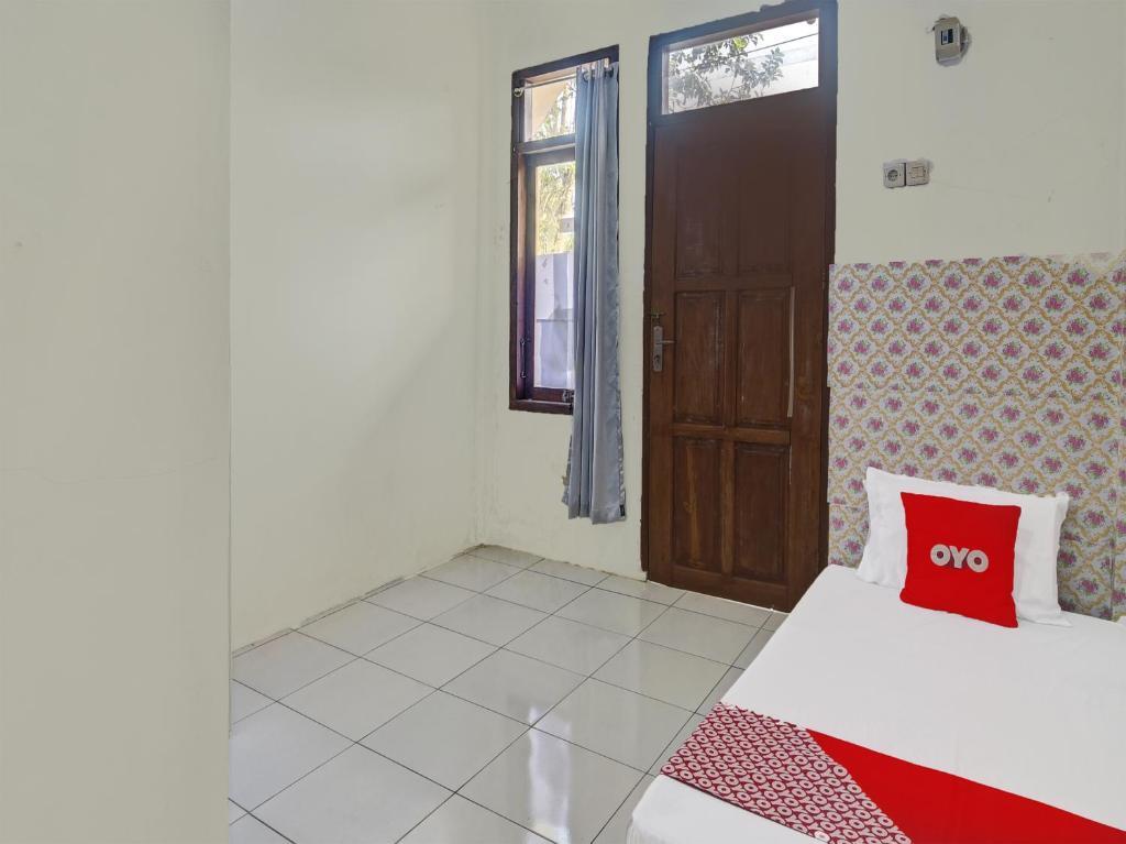 Манадо: SPOT ON 91799 Sosonopan Homestay Near LANTAMAL VIII MANADO