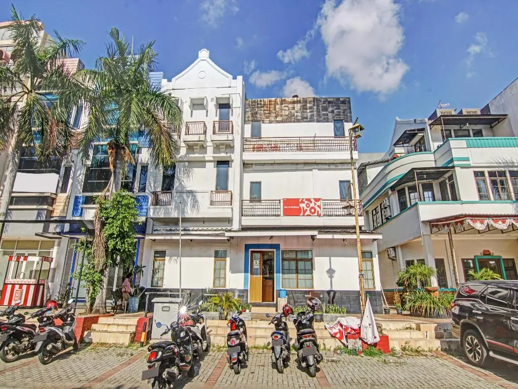 Джакарта: SUPER OYO 90422 Mall Of Indonesia