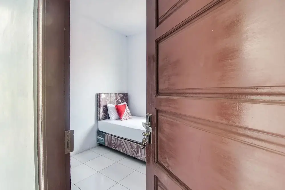 Манадо: SPOT ON 92000 3m Kost Dan Homestay