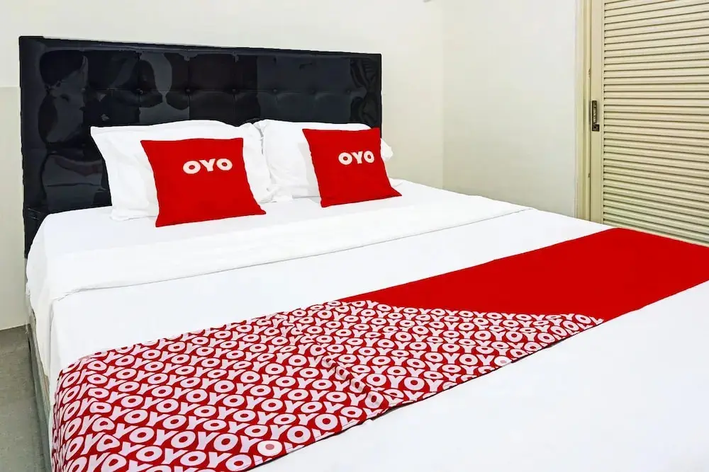 Мадиун: OYO 92007 Mutiara Serayu Syariah