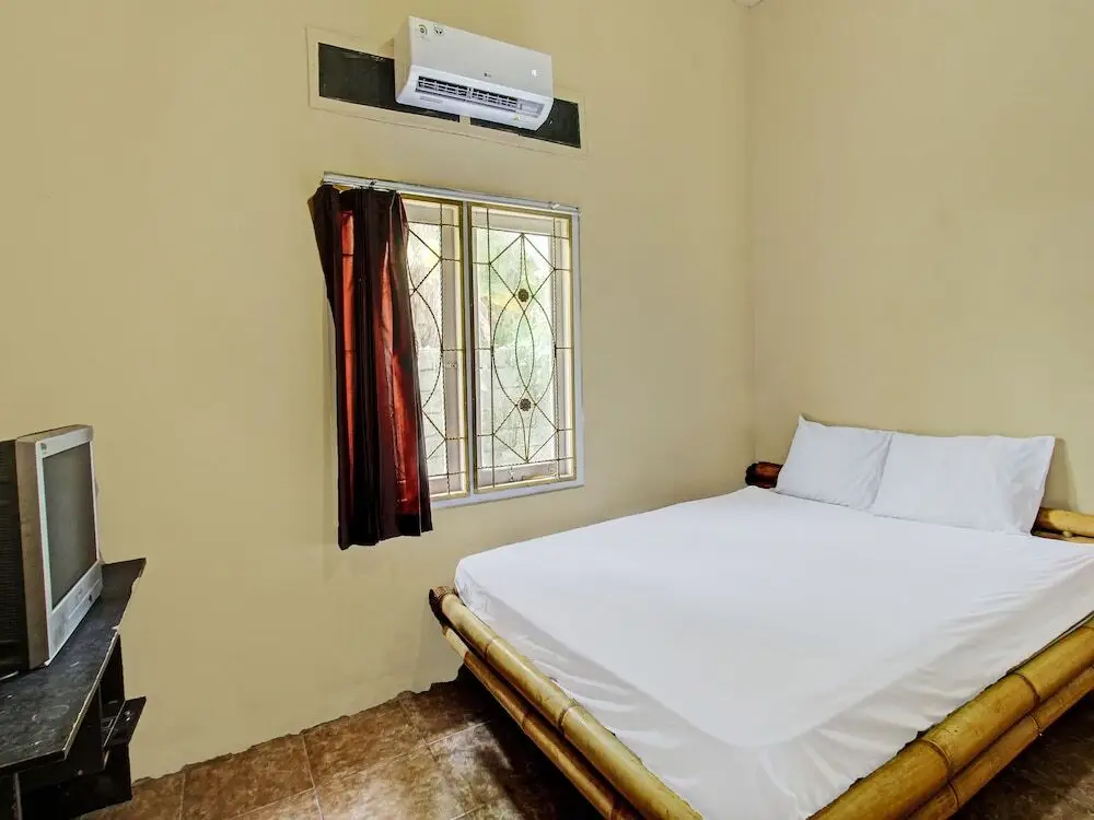 Jerowaru: OYO 92197 Zahira Homestay Near Ekas Surf School and Service