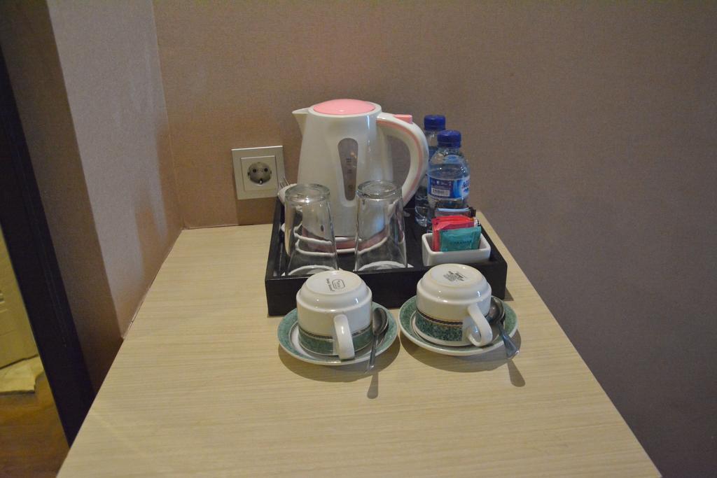 Сурабая: Garden Palace Hotel Surabaya