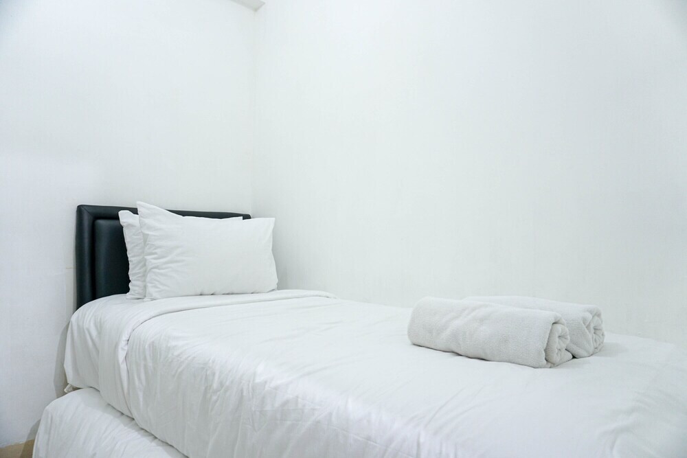 Джакарта: Stunning 2BR Apartment at Green Pramuka City Cempaka Putih