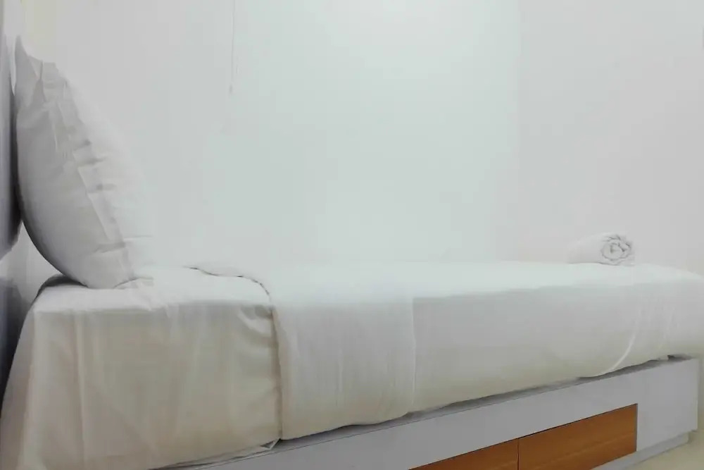 Джакарта: 2BR Homey Apartment at Bassura City near Mall