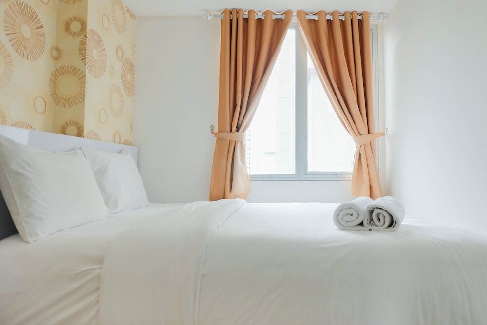 Джакарта: 2BR Homey Apartment at Bassura City near Mall