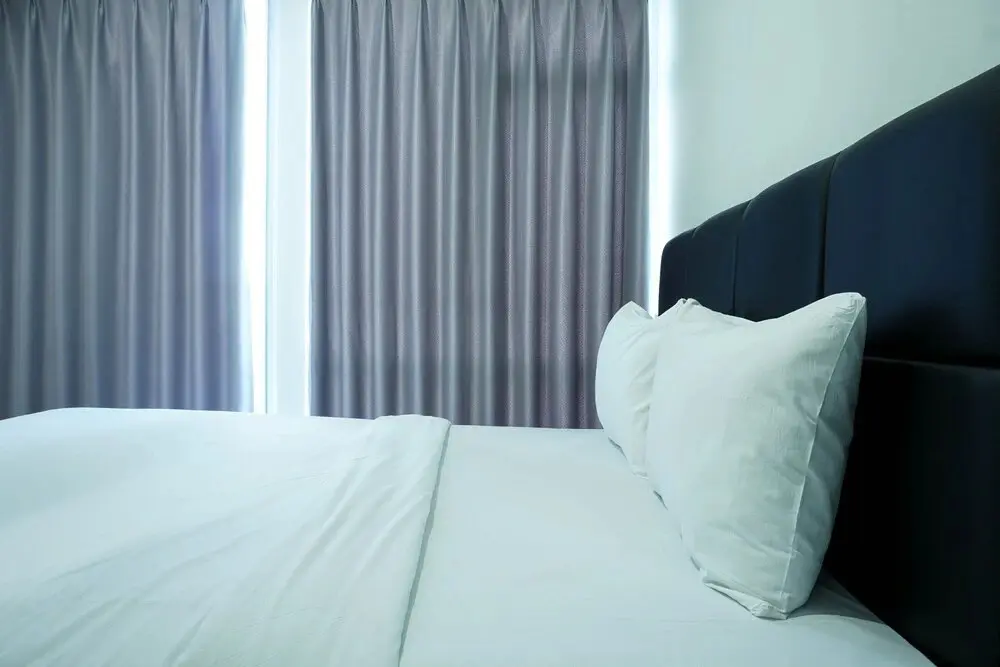 Джакарта: Modern with City View @ Studio Puri Mansion Apartment By Travelio
