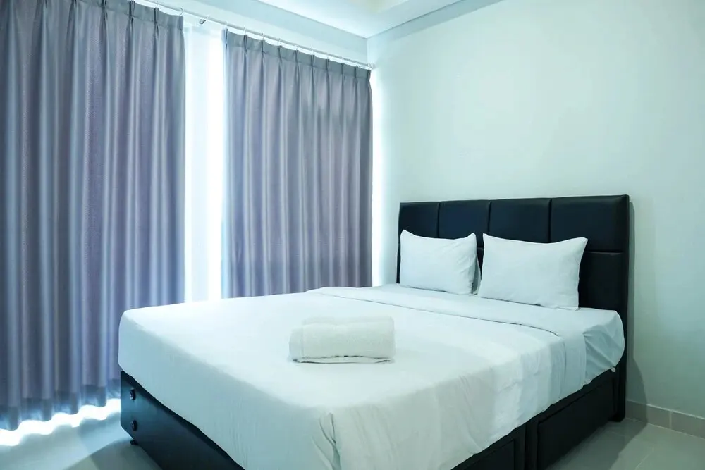 Джакарта: Modern with City View @ Studio Puri Mansion Apartment By Travelio