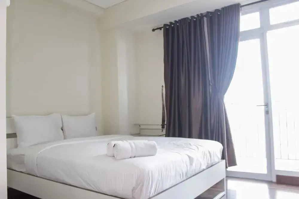 Джакарта: Homey Studio with City View Apartment @ Puri Orchard