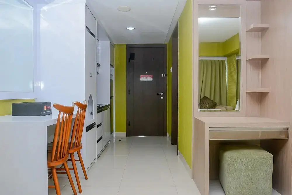 Джакарта: Fully Furnished with Comfortable Design Studio Apartment H Residence