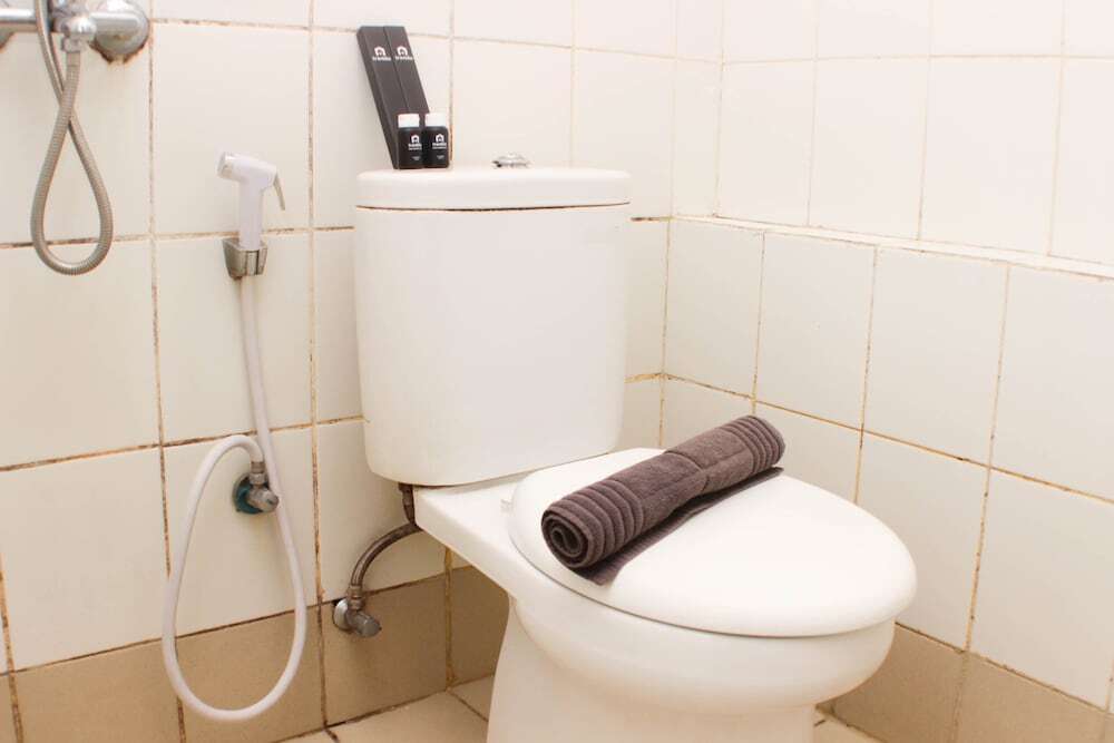 Джакарта: Great Location And Simply Studio Room At Bassura City Apartment
