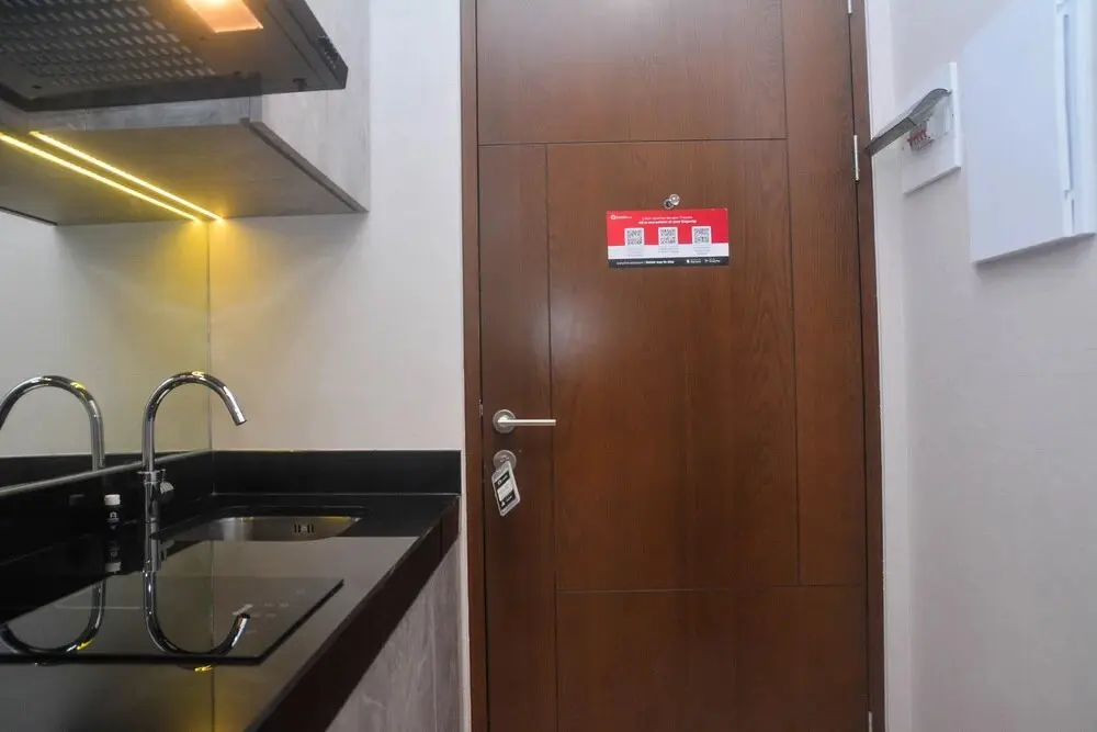 Джакарта: Minimalist Studio At Ciputra World 2 Apartment