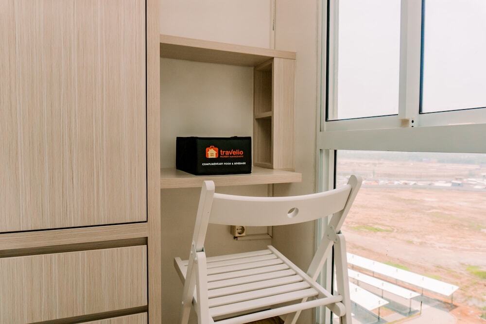 Южный Тангеранг: Simply Look And Comfy Studio At Tokyo Riverside Pik 2 Apartment