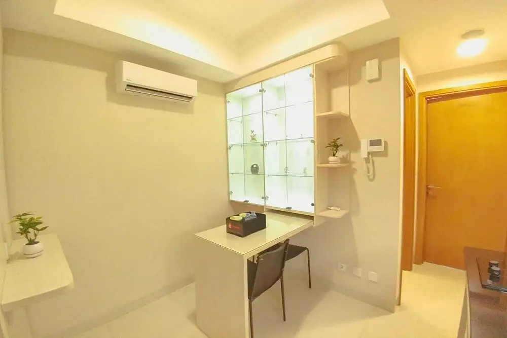 Джакарта: Comfortable 1 Br The Mansion Kemayoran Tower Gloria