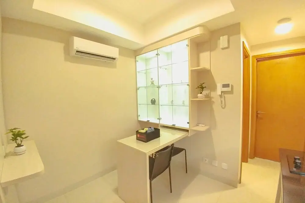 Джакарта: Comfortable 1 Br The Mansion Kemayoran Tower Gloria