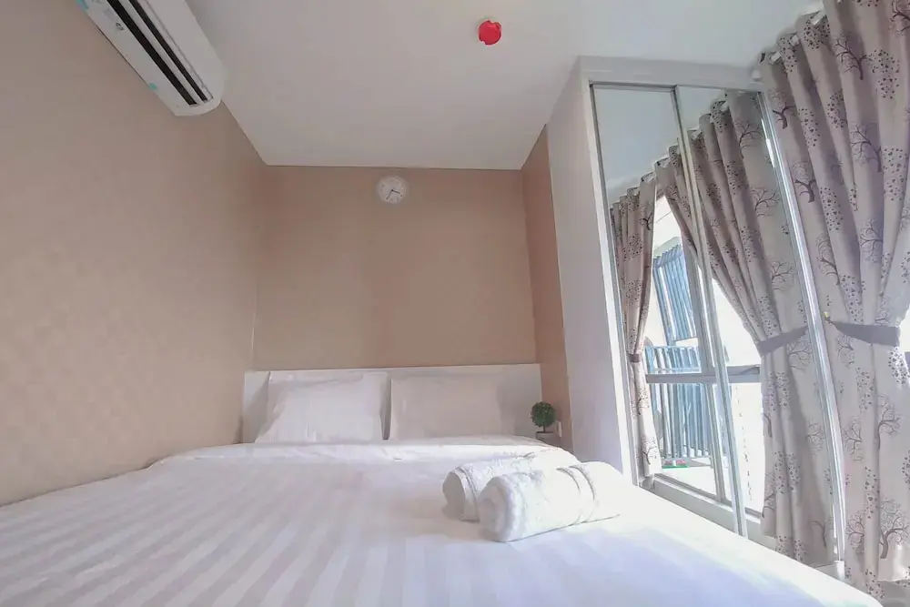 Джакарта: Comfortable 1 Br The Mansion Kemayoran Tower Gloria