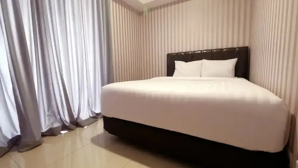 Джакарта: 2 Br Apartment The Mansion Kemayoran Tower Emerald
