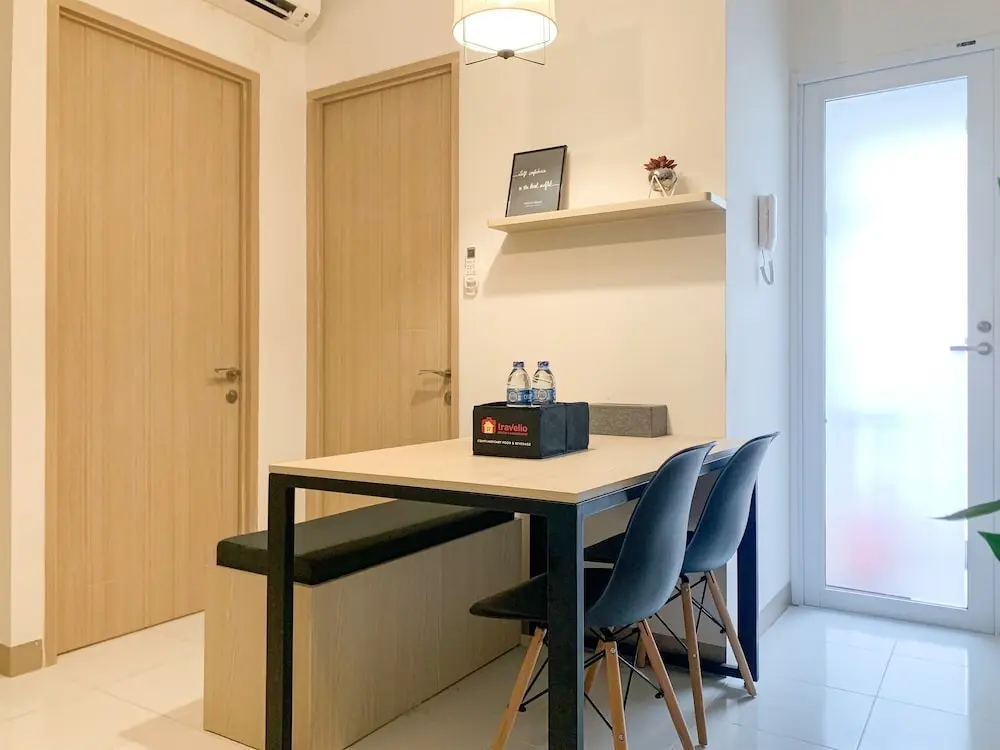 Южный Тангеранг: Simply And Comfortable 2Br Apartment Tokyo Riverside Pik 2