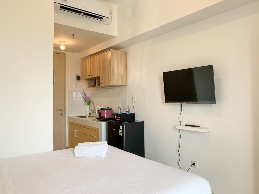 Южный Тангеранг: Studio With Minimalist Design Tokyo Riverside Pik 2 Apartment