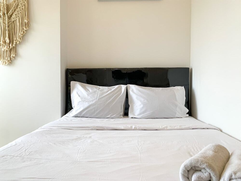 Южный Тангеранг: Studio With Minimalist Design Tokyo Riverside Pik 2 Apartment
