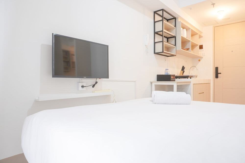 Южный Тангеранг: Simply Look And Tidy Studio At Tokyo Riverside Pik 2 Apartment
